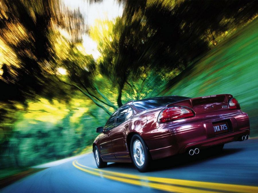 Pontiac Grand Prix 1997 года  (фото 16 из 25)